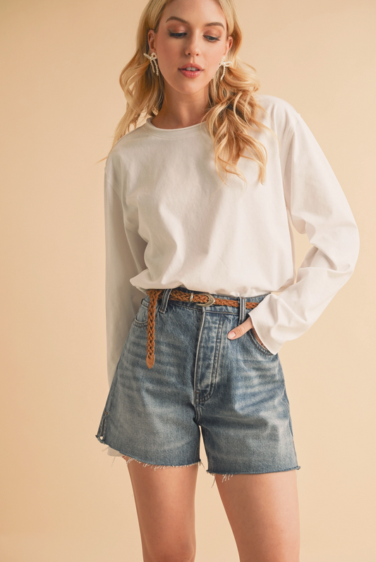 MOLLY SLIT DENIM SHORT
